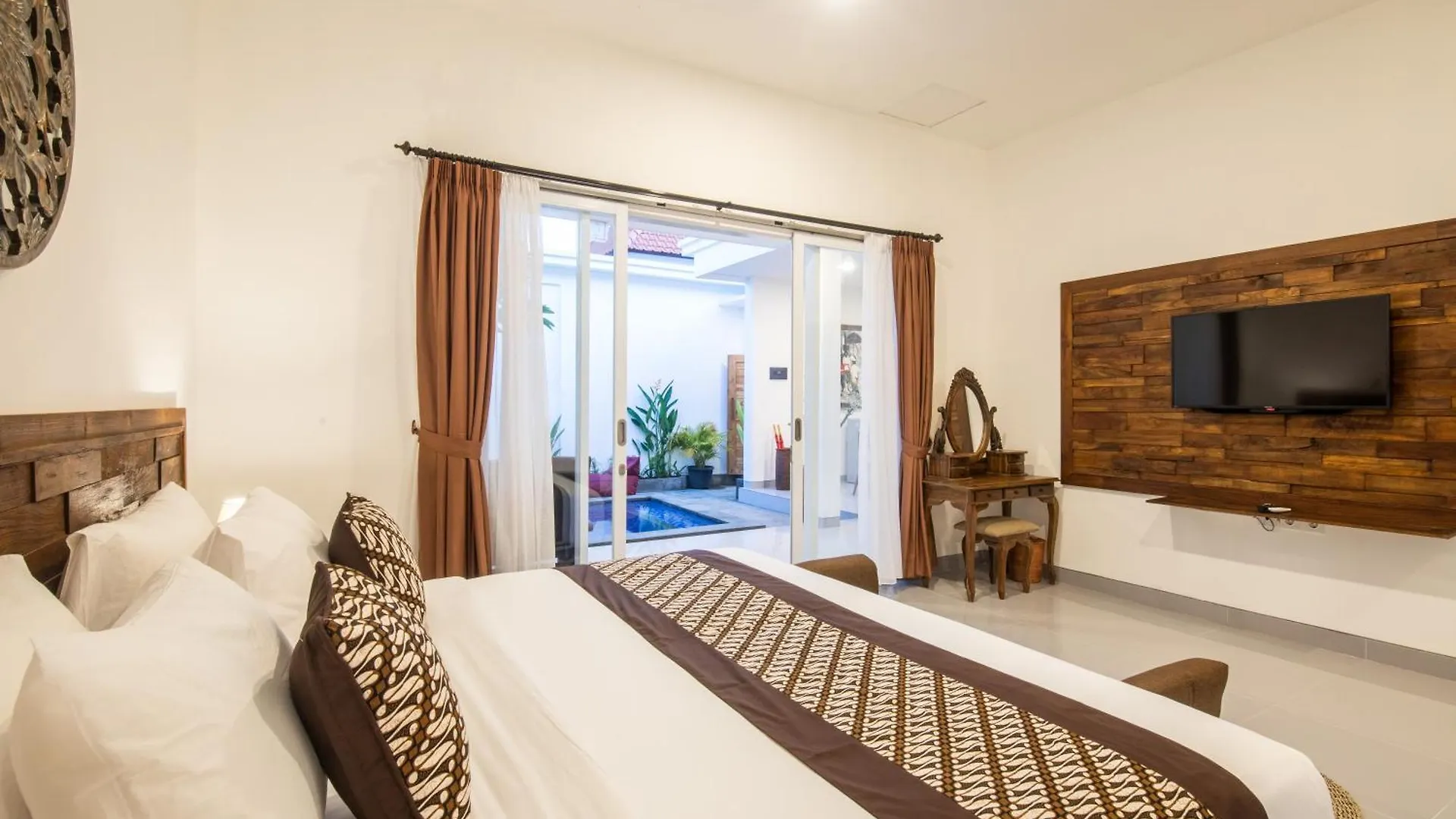 2-Br Private Pool Bidadari Villa Seminyak Sunset Road St